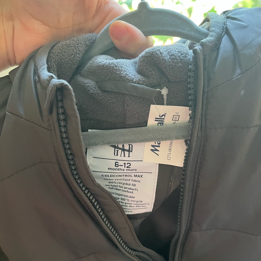 GAP Charcoal Hooded Puffer Jacket - Picture 6 of 7